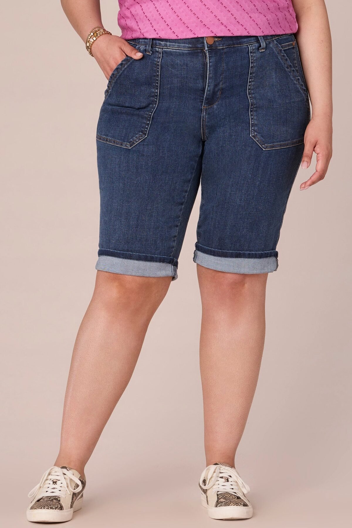 Fast Wear Plus Size Coin Pocket Bermuda Short with Cuffed Hem