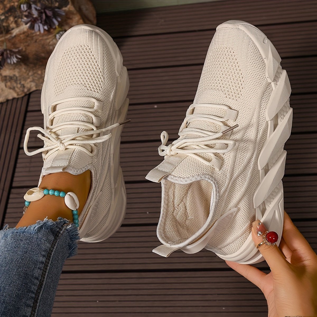 Aera Mesh Platform Sneaker