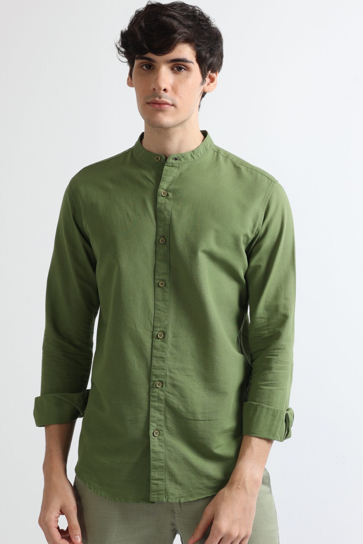 Light Green Chinese Collar Shirt for a Fashionable Look for Men